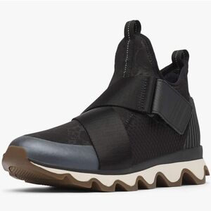 VGUC Sorel Kinetic Sneak Black White Criss Cross Slip-one Size 6.5